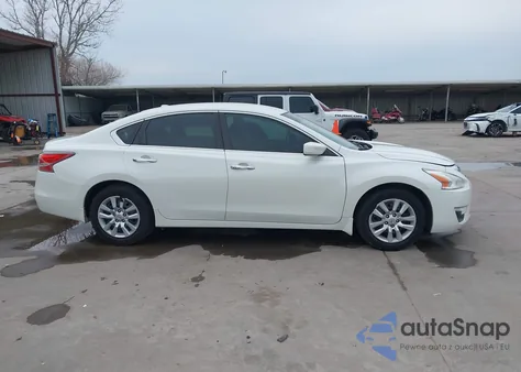 2015 Nissan Altima 2.5 S from USA, damaged, VIN 1N4AL3AP7FN375037